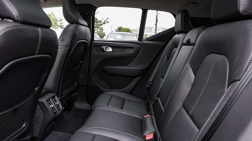 new 2025 Volvo XC40 car, priced at $39,090