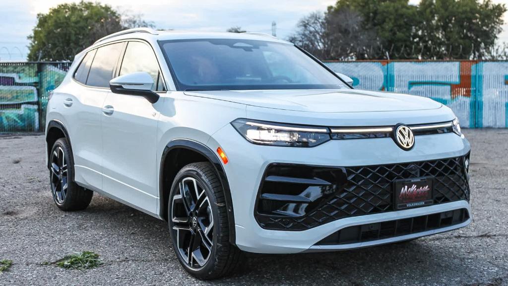 new 2026 Volkswagen Tiguan car, priced at $45,807