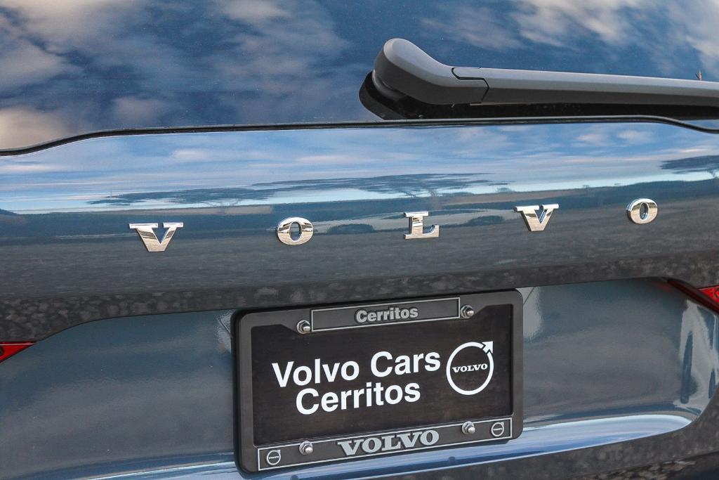 new 2026 Volvo XC60 car, priced at $61,965