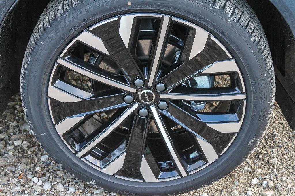 new 2026 Volvo XC60 car, priced at $61,965