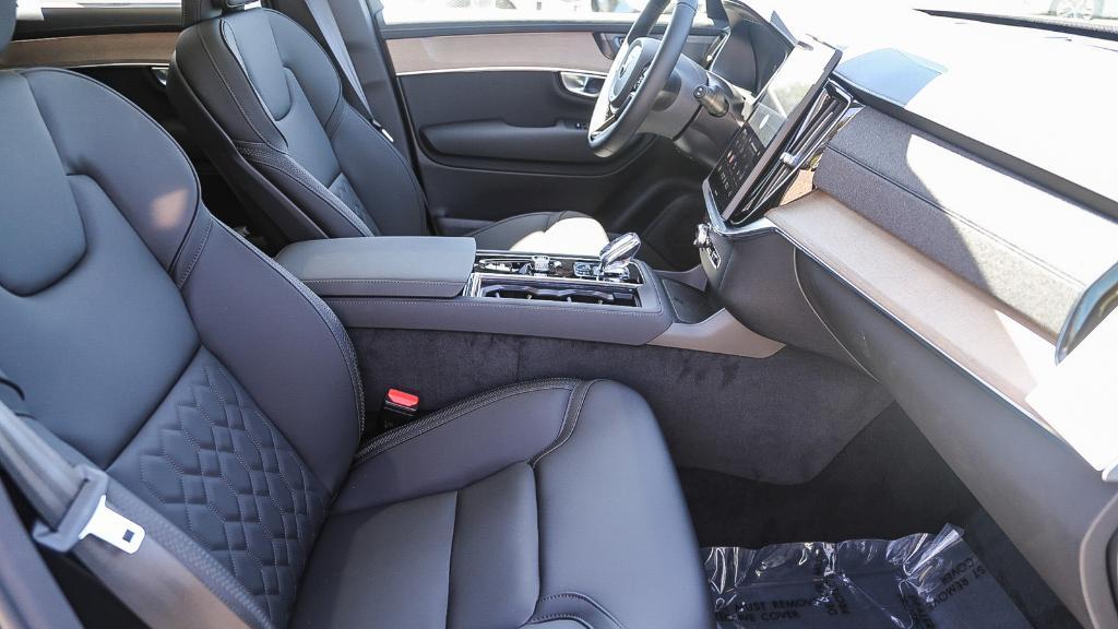 new 2025 Volvo XC90 Plug-In Hybrid car, priced at $69,805