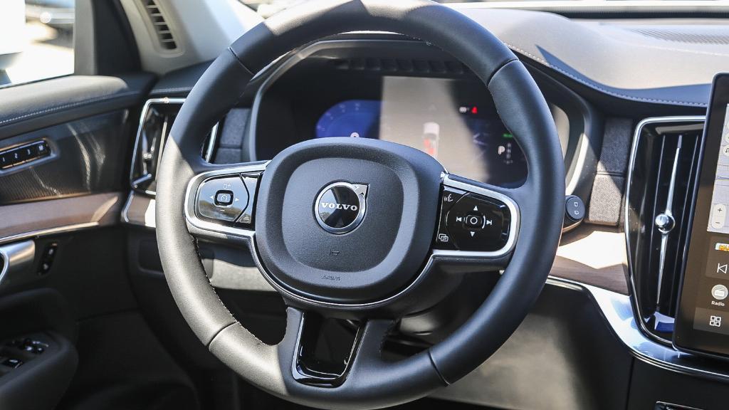 new 2025 Volvo XC90 Plug-In Hybrid car, priced at $69,805