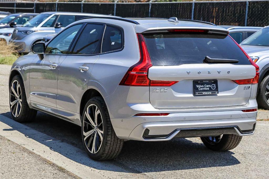 new 2025 Volvo XC60 car, priced at $48,050
