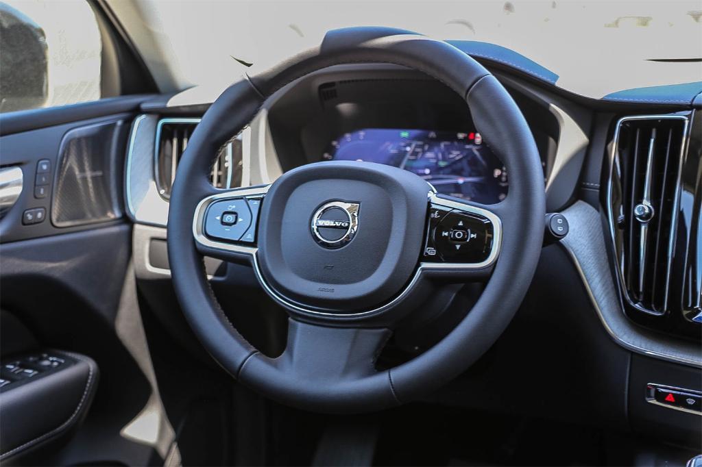 new 2025 Volvo XC60 car, priced at $48,050