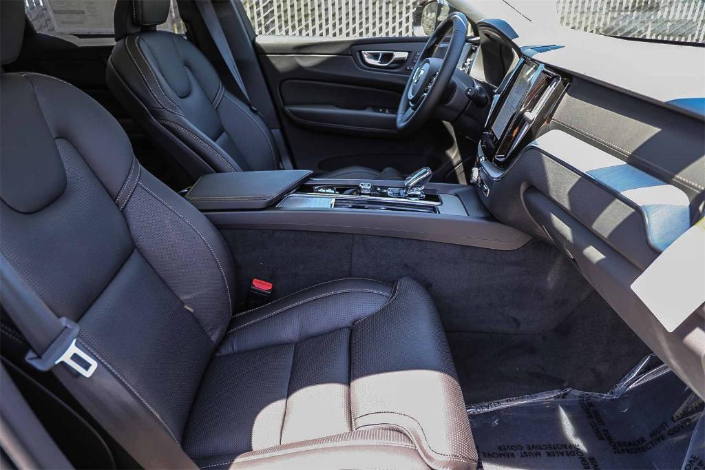 new 2025 Volvo XC60 car, priced at $48,050