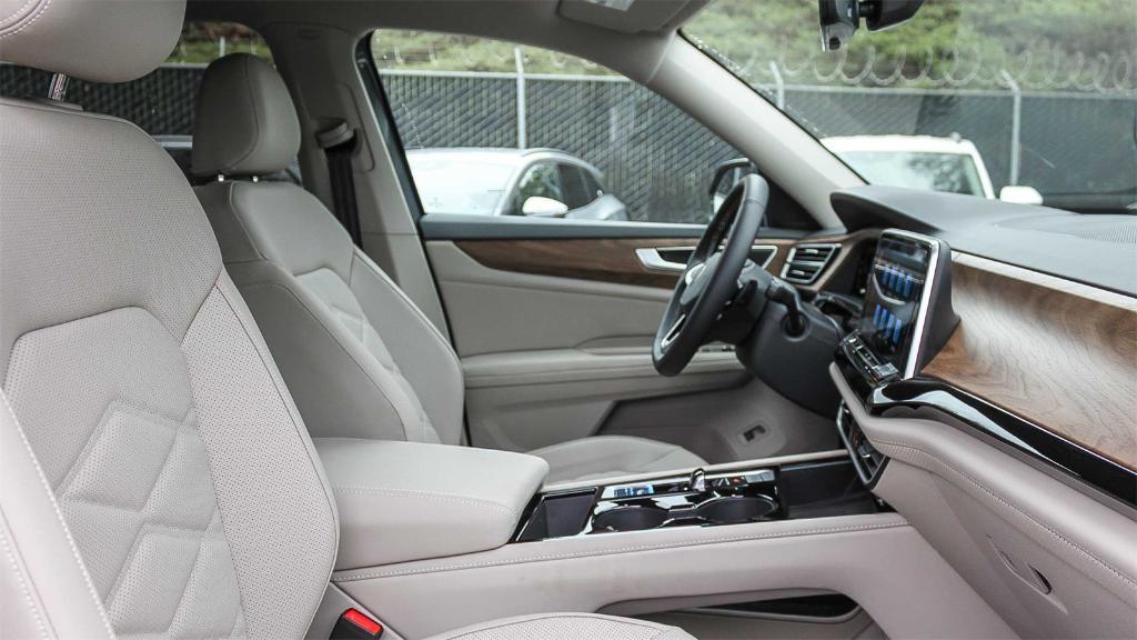 new 2026 Volkswagen Atlas car, priced at $44,729