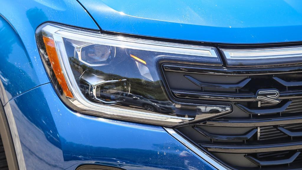 new 2025 Volkswagen Atlas car, priced at $48,984