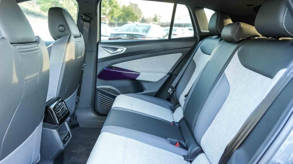 new 2026 Volkswagen ID.4 car, priced at $47,972