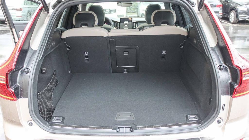 new 2026 Volvo XC60 Plug-In Hybrid car, priced at $67,285