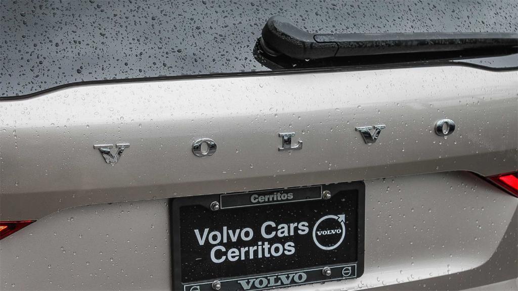 new 2026 Volvo XC60 Plug-In Hybrid car, priced at $67,285