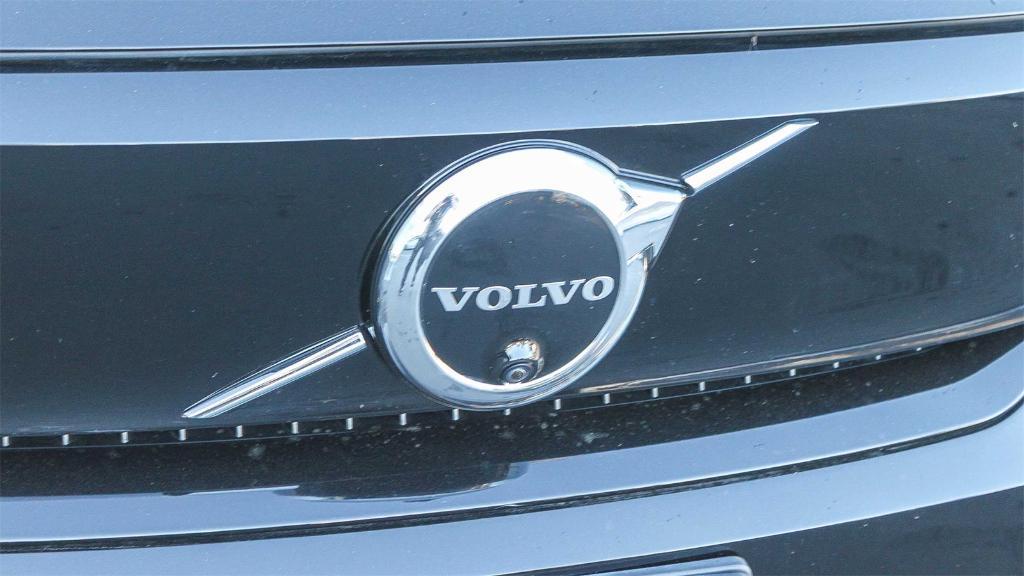 used 2023 Volvo C40 Recharge Pure Electric car, priced at $24,971
