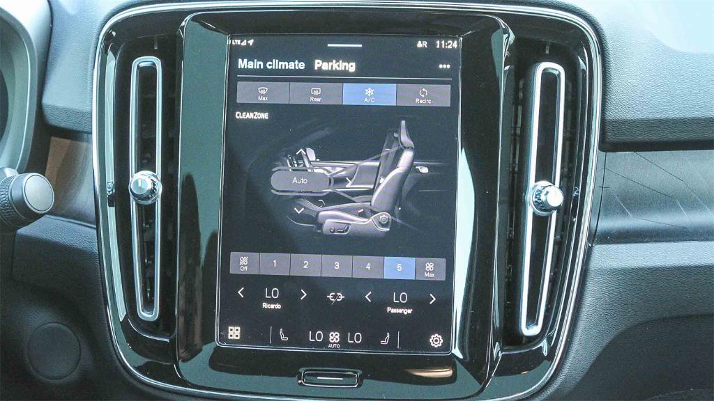 used 2023 Volvo C40 Recharge Pure Electric car, priced at $24,971