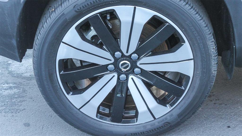 used 2023 Volvo C40 Recharge Pure Electric car, priced at $24,971