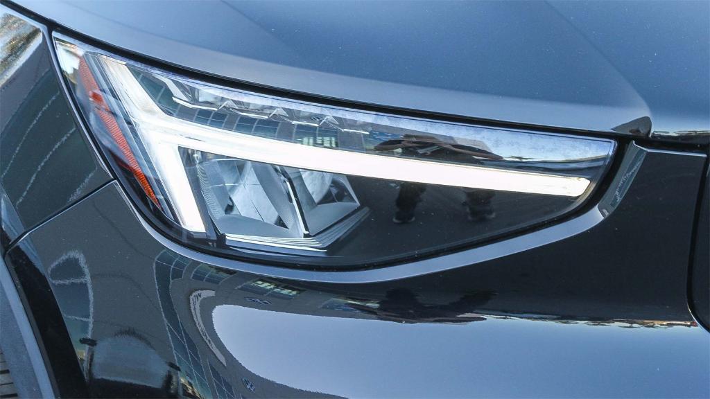used 2023 Volvo C40 Recharge Pure Electric car, priced at $24,971