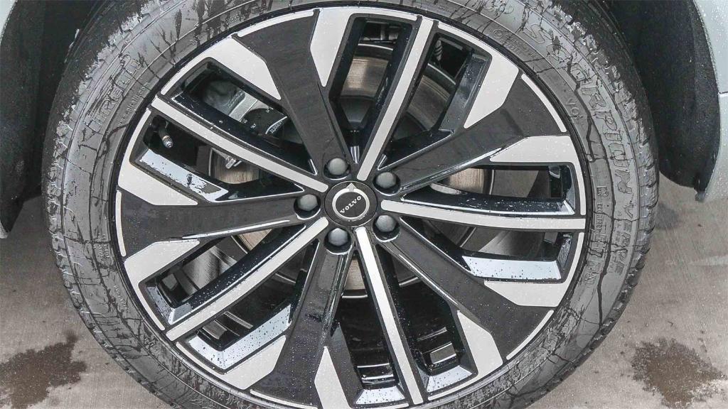 new 2026 Volvo XC90 Plug-In Hybrid car, priced at $83,625