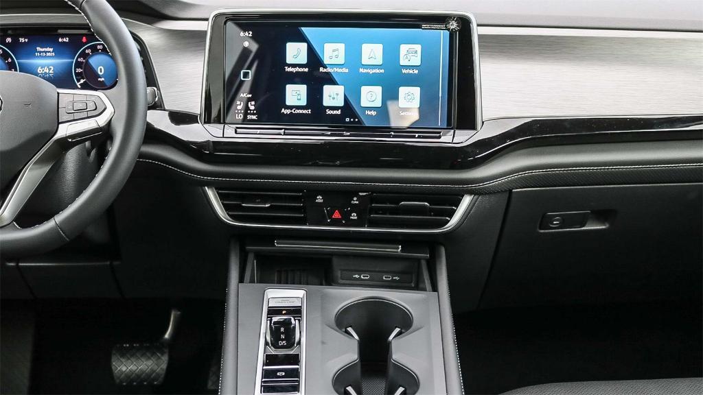 new 2026 Volkswagen Atlas Cross Sport car, priced at $38,331