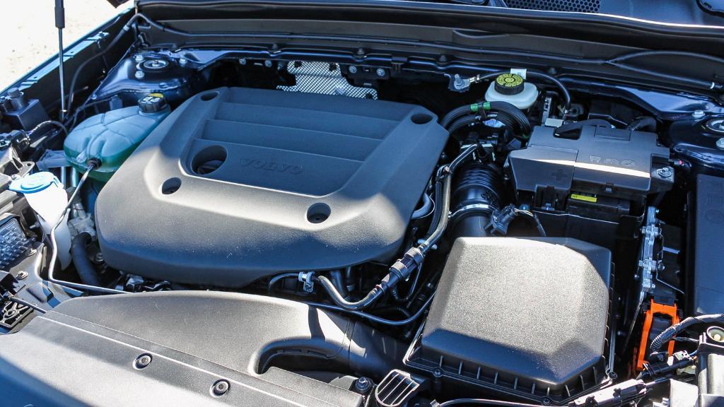 new 2026 Volvo XC40 car, priced at $44,075