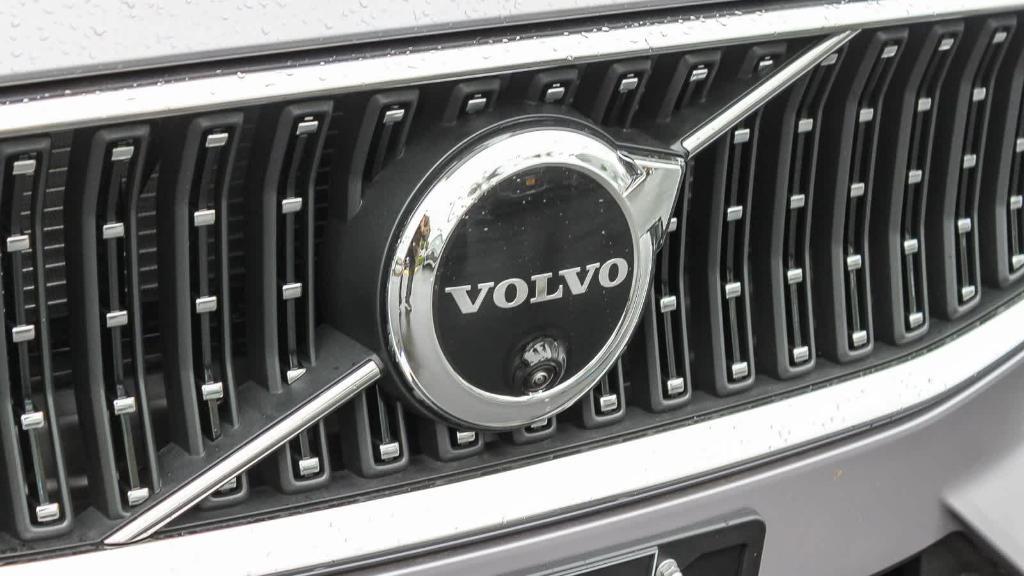 new 2026 Volvo V60 Cross Country car, priced at $55,185