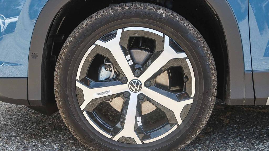 new 2025 Volkswagen Tiguan car, priced at $31,137