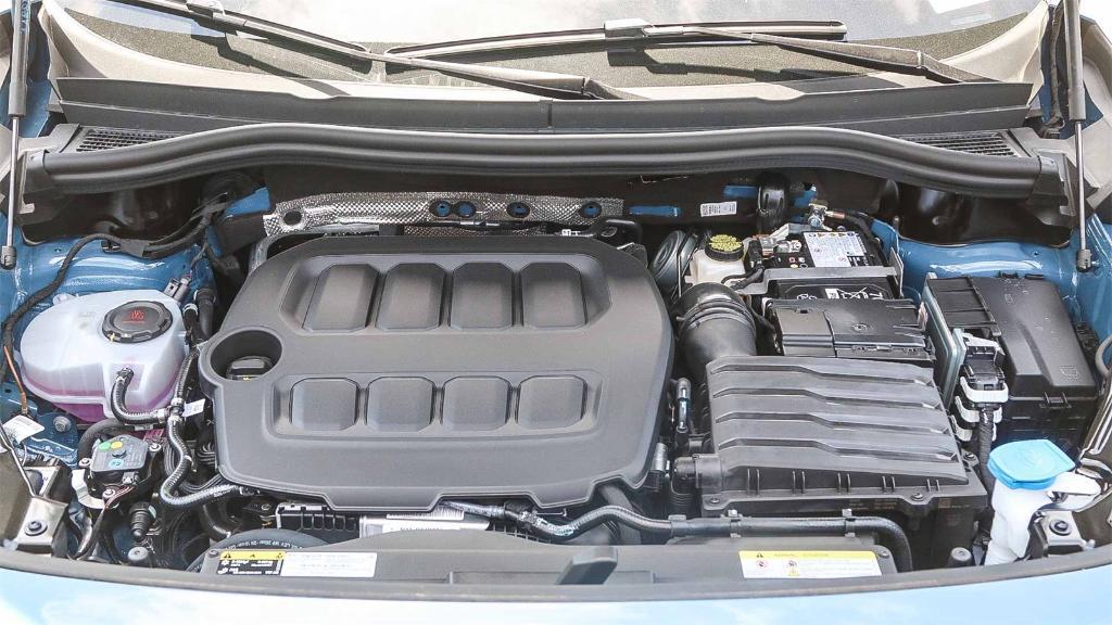 new 2025 Volkswagen Tiguan car, priced at $31,137