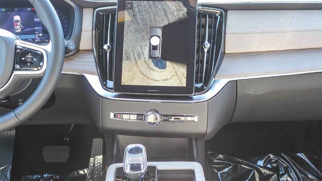 new 2026 Volvo XC90 car, priced at $69,825