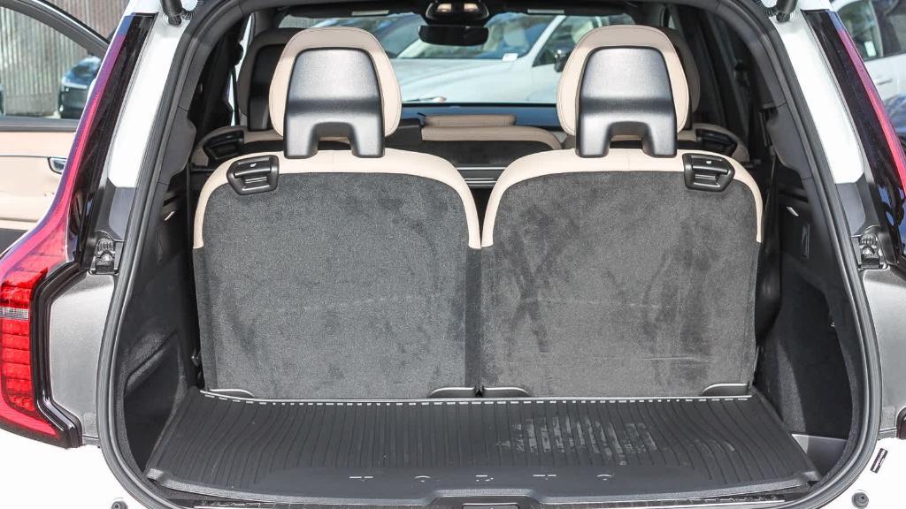 new 2026 Volvo XC90 Plug-In Hybrid car, priced at $79,035