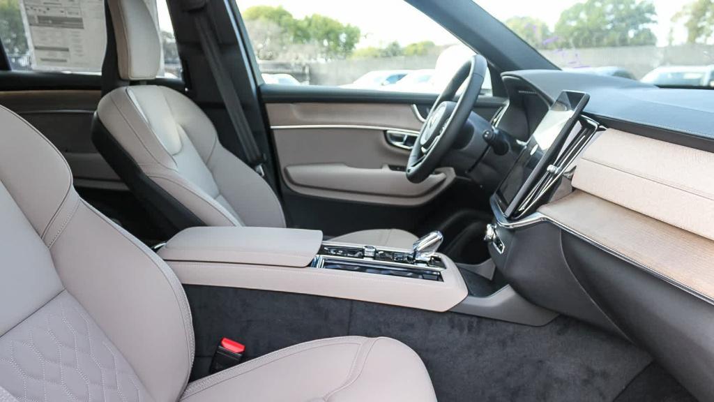 new 2026 Volvo XC90 Plug-In Hybrid car, priced at $79,035