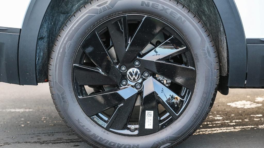 new 2026 Volkswagen Atlas car, priced at $46,524