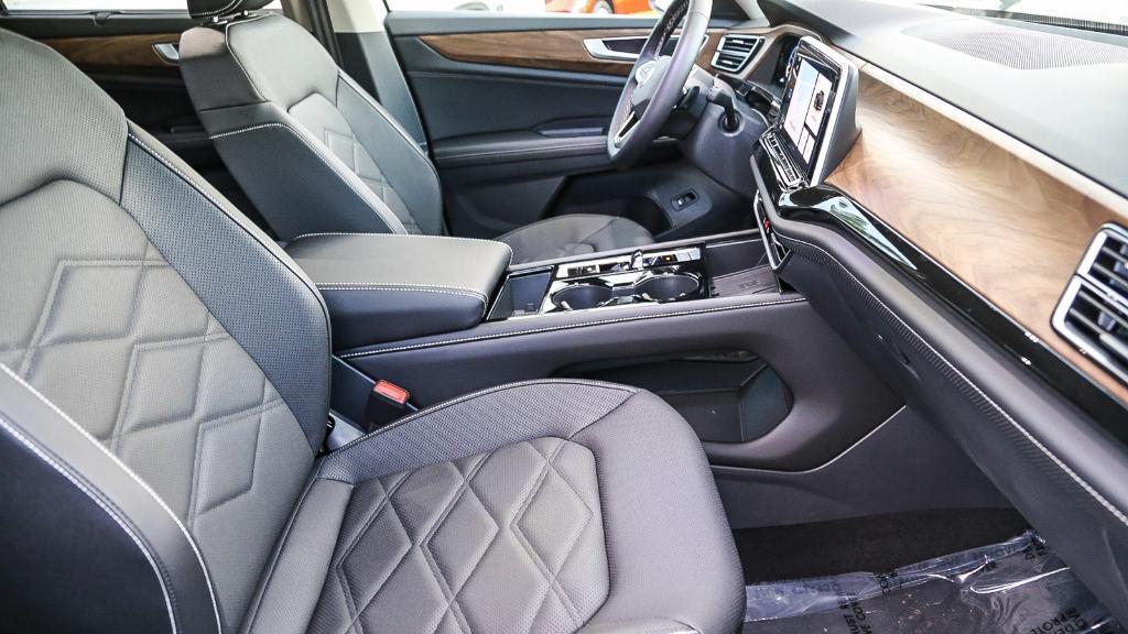 new 2026 Volkswagen Atlas car, priced at $46,524