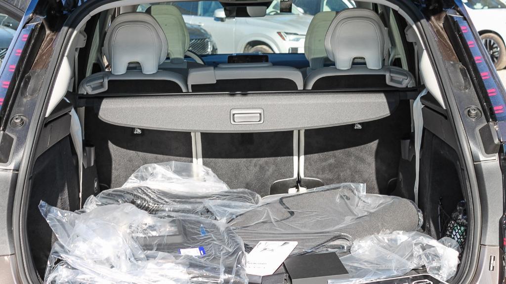 new 2025 Volvo EX90 car, priced at $73,945