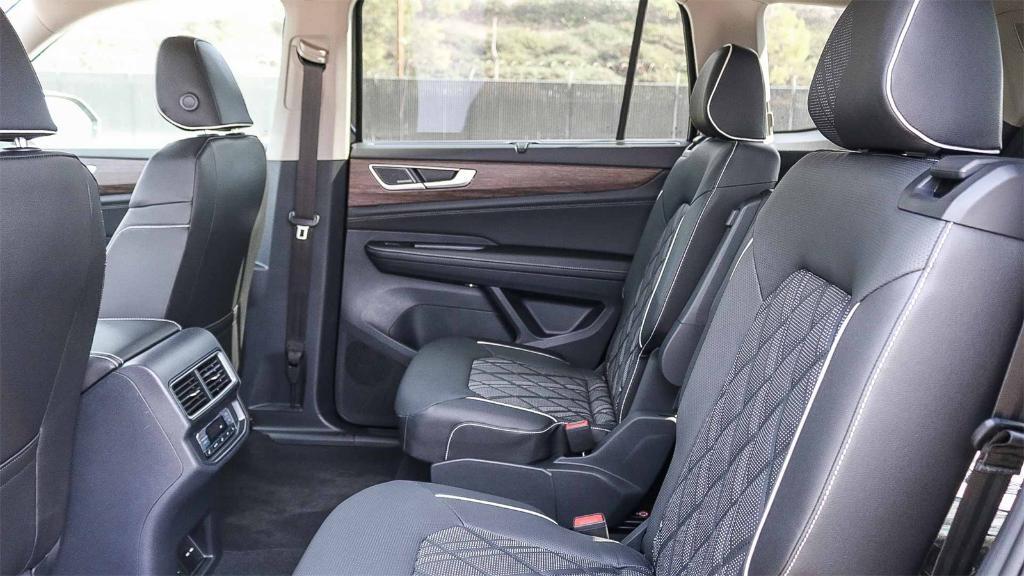 new 2026 Volkswagen Atlas car, priced at $55,349