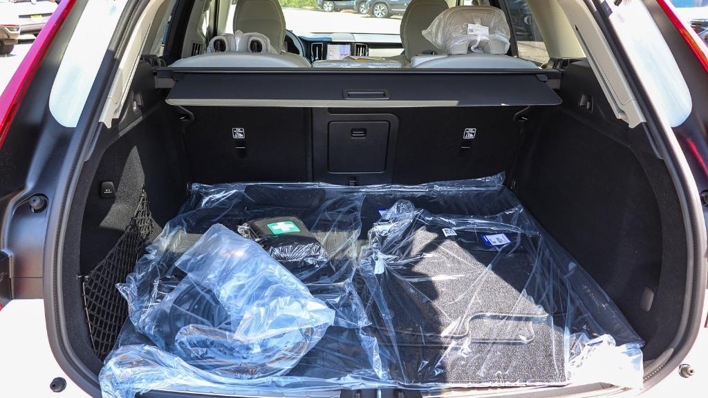 new 2025 Volvo XC60 Plug-In Hybrid car, priced at $54,450