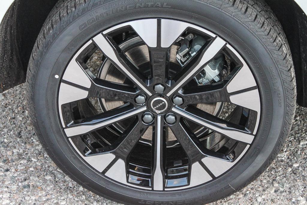 new 2026 Volvo XC60 Plug-In Hybrid car, priced at $67,315