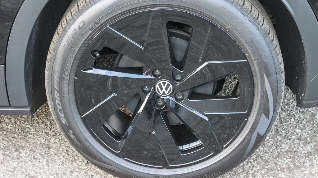 new 2026 Volkswagen ID.4 car, priced at $50,087