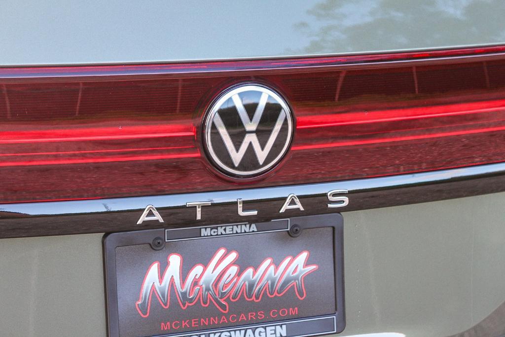 new 2026 Volkswagen Atlas car, priced at $48,321