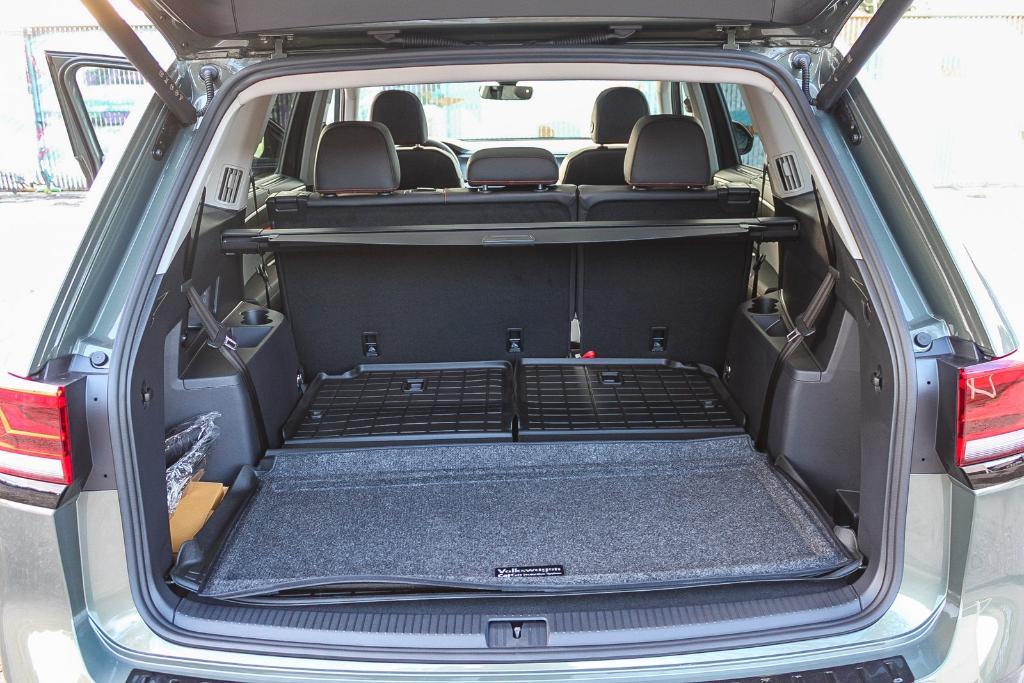 new 2026 Volkswagen Atlas car, priced at $48,321