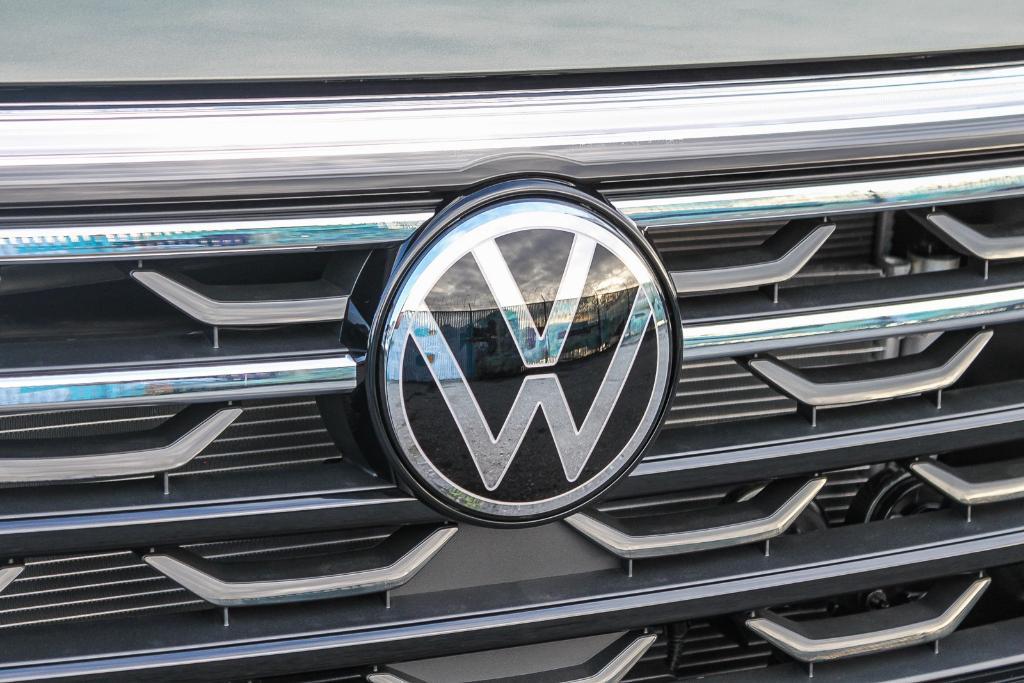 new 2026 Volkswagen Atlas car, priced at $48,321