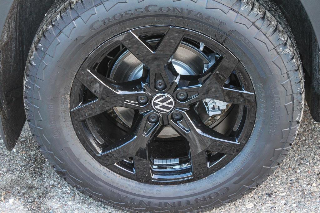 new 2026 Volkswagen Atlas car, priced at $48,321