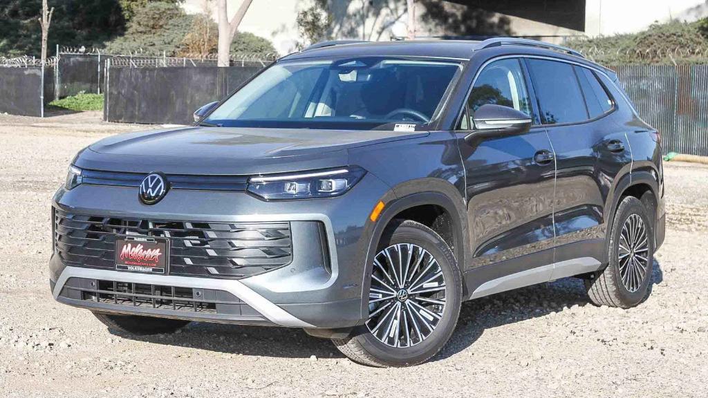 new 2026 Volkswagen Tiguan car, priced at $32,292