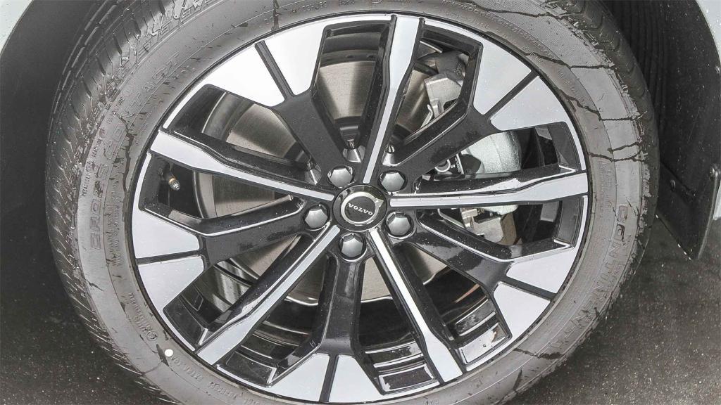 new 2026 Volvo XC60 Plug-In Hybrid car, priced at $67,285