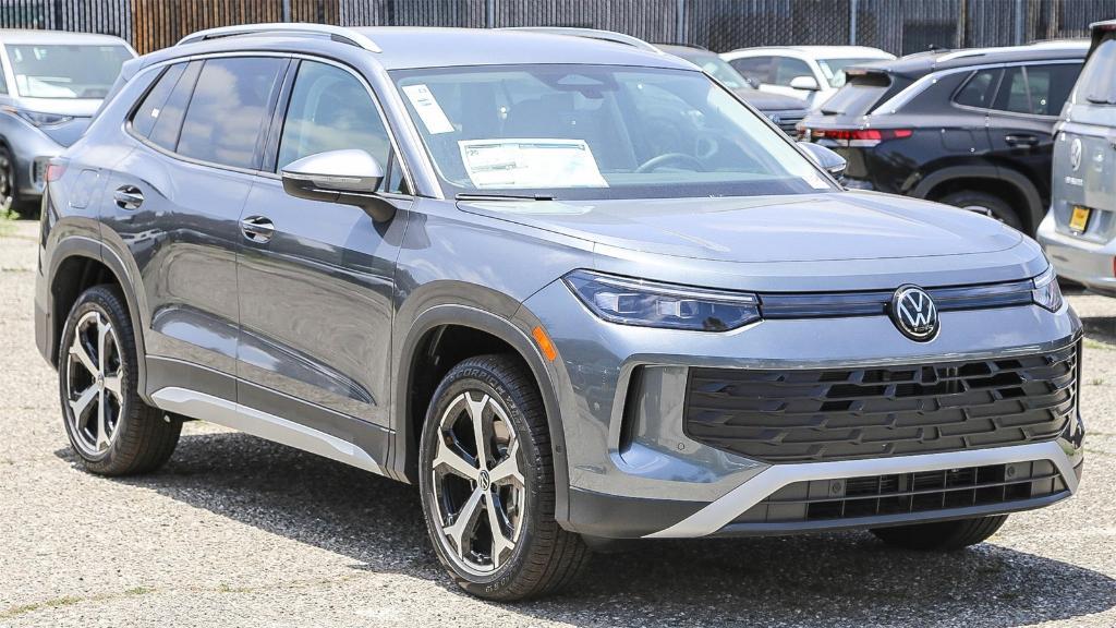 new 2025 Volkswagen Tiguan car, priced at $31,015