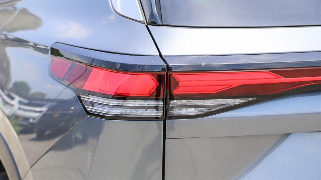 new 2025 Volkswagen Tiguan car, priced at $31,015