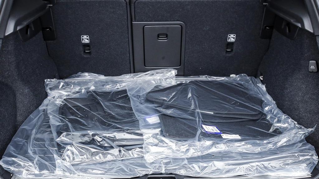 new 2025 Volvo XC40 car, priced at $39,090