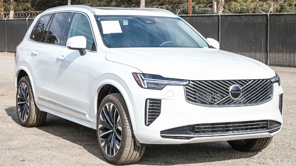 new 2025 Volvo XC90 car, priced at $58,455