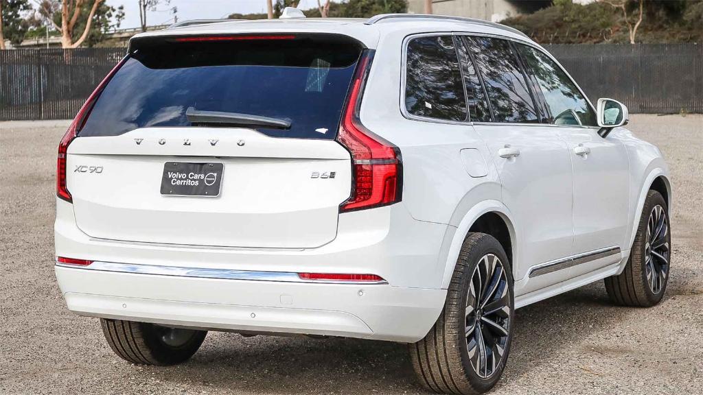 new 2025 Volvo XC90 car, priced at $58,455