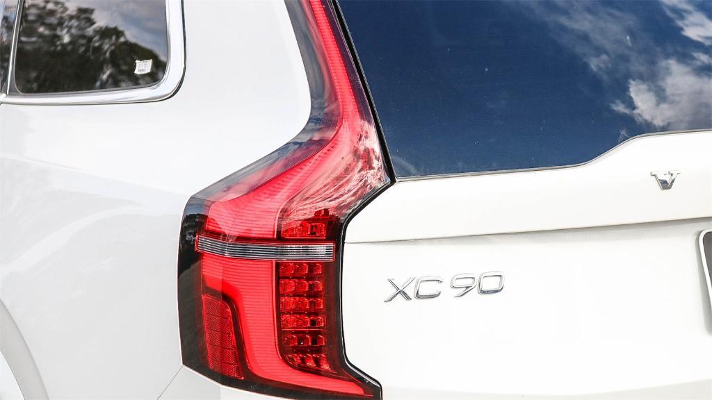 new 2025 Volvo XC90 car, priced at $58,455