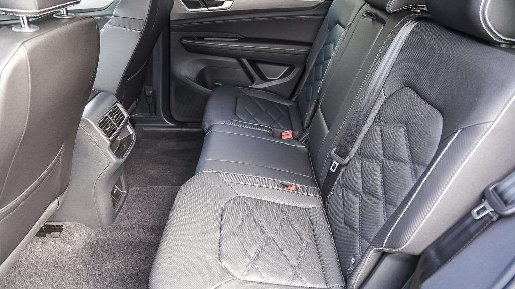 new 2026 Volkswagen Atlas Cross Sport car, priced at $44,457