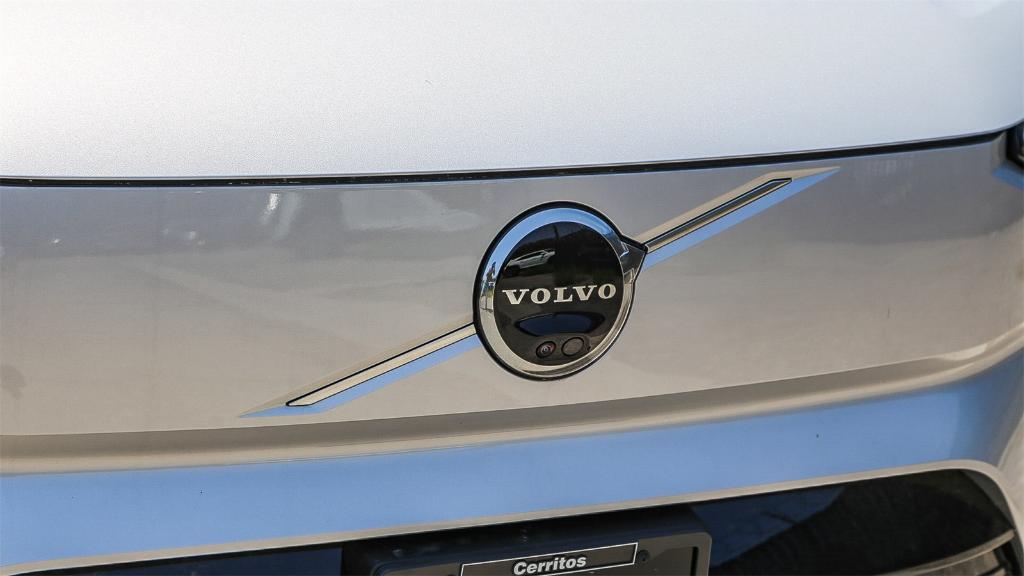 new 2025 Volvo EX90 car, priced at $74,270