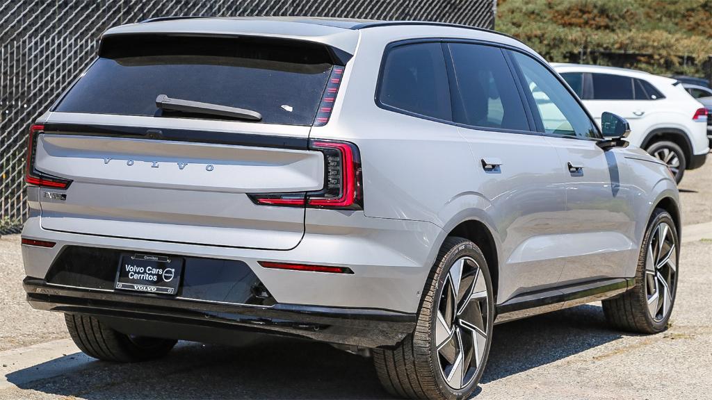 new 2025 Volvo EX90 car, priced at $74,270