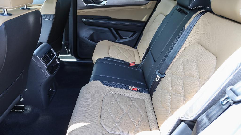 new 2026 Volkswagen Atlas Cross Sport car, priced at $43,862